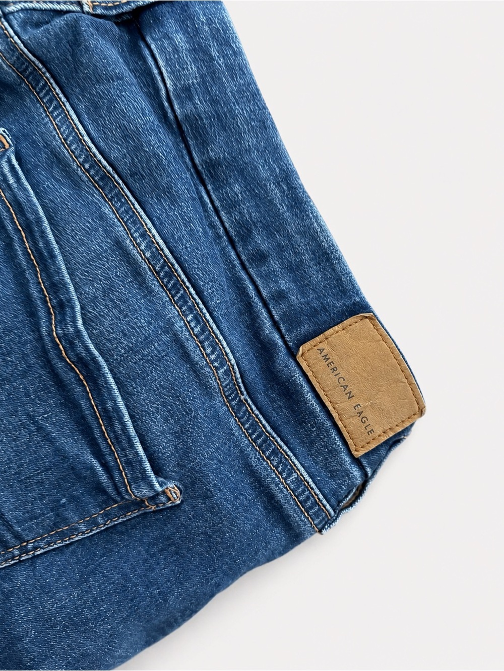 American Eagle Outfitters Women’s Mid-Blue High-Rise Skinny Jeans - Picture 7 of 8